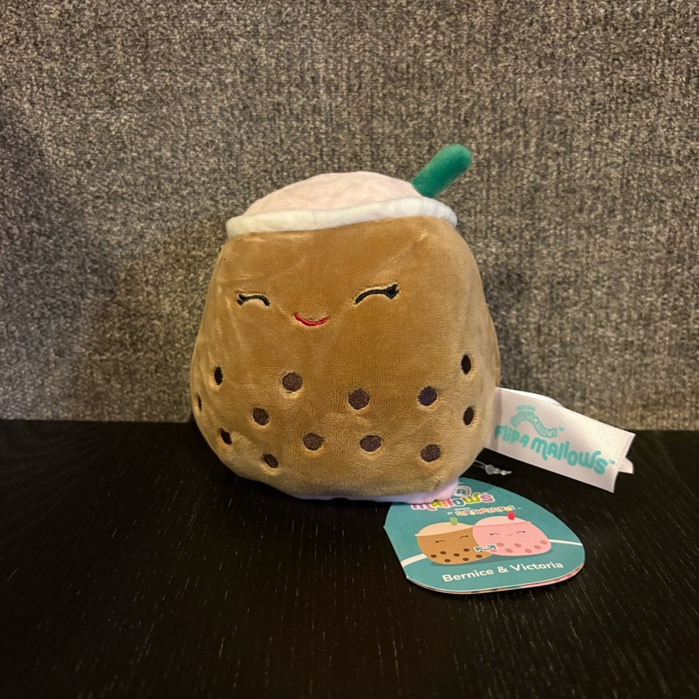 Bernice and Victoria Boba Drink Squishmallow flipmallow - Picture 2 of 4